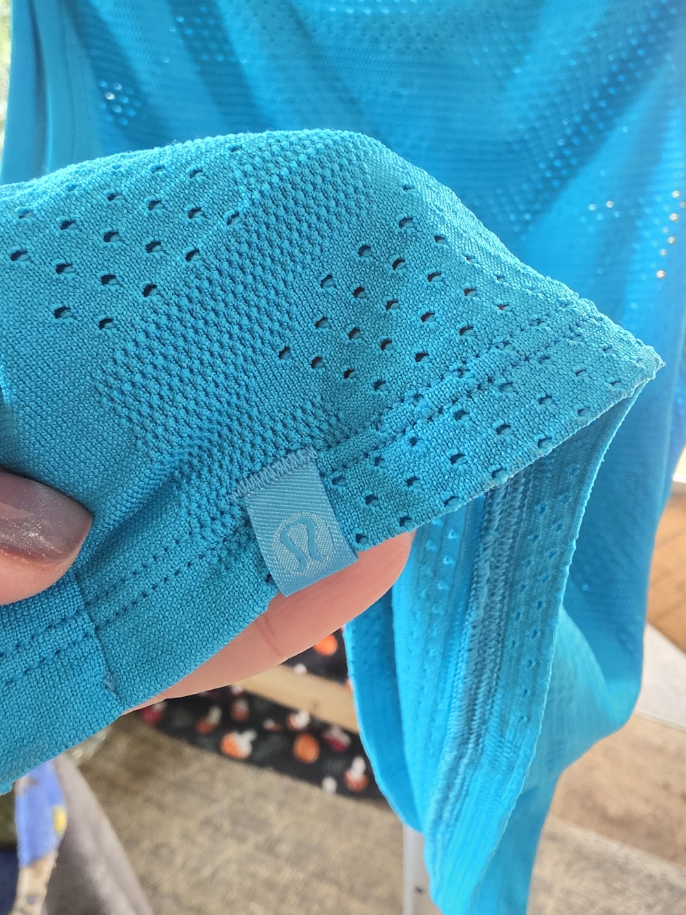 Lululemon Train to Be Tank Turquoise Tide Teal Perforated Mesh Workout Top - Picture 3 of 3